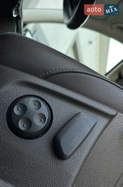 Універсал Volkswagen Passat 2012 в 
