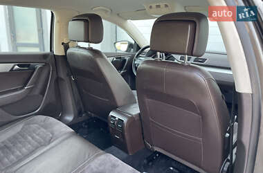 Універсал Volkswagen Passat 2012 в 