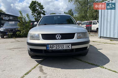 Седан Volkswagen Passat 2000 в Запорожье