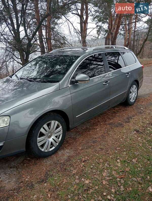 Универсал Volkswagen Passat 2005 в Киеве