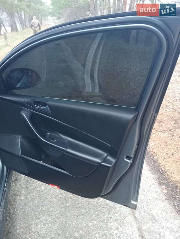 Универсал Volkswagen Passat 2005 в Киеве