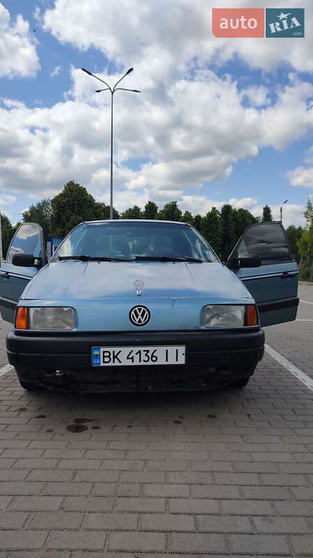 Volkswagen Passat 1990