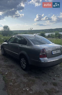Седан Volkswagen Passat 2004 в 