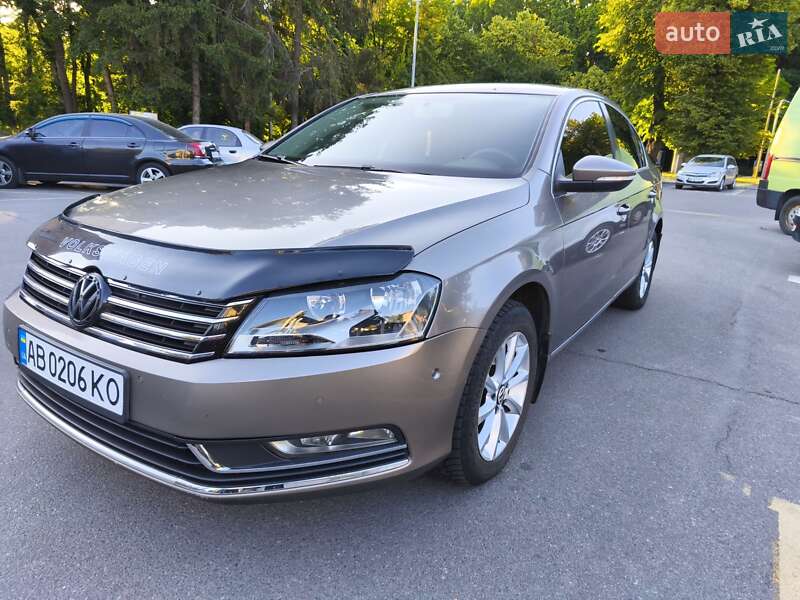 Седан Volkswagen Passat 2011 в Вінниці