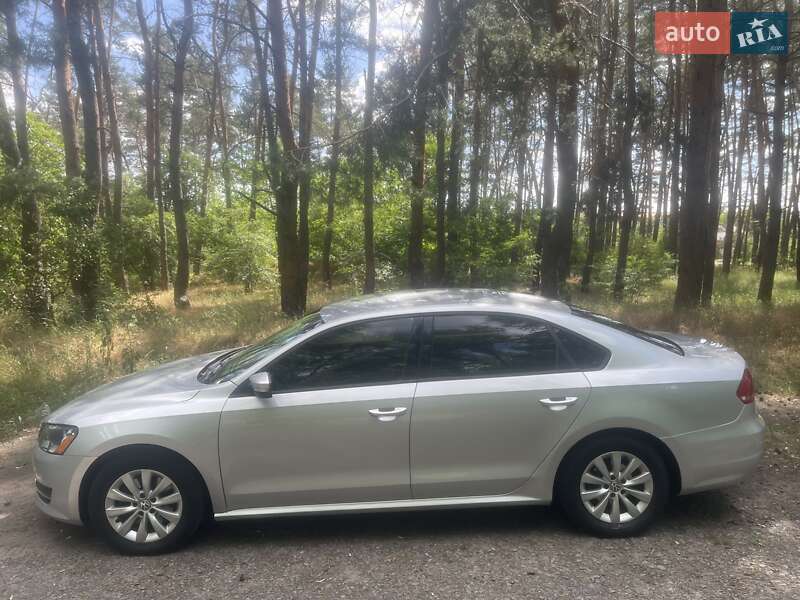 Седан Volkswagen Passat 2014 в Києві
