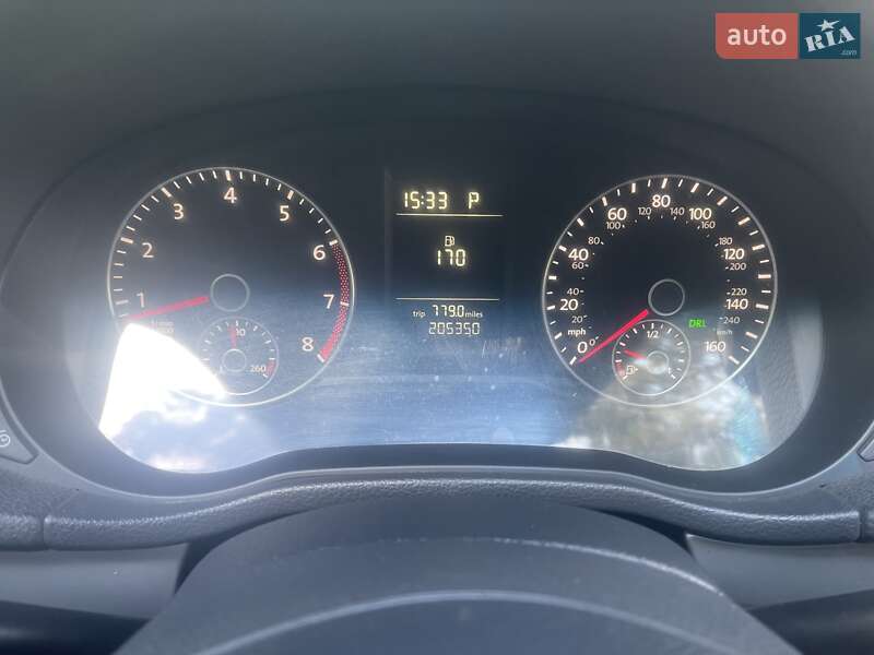 Седан Volkswagen Passat 2014 в Києві