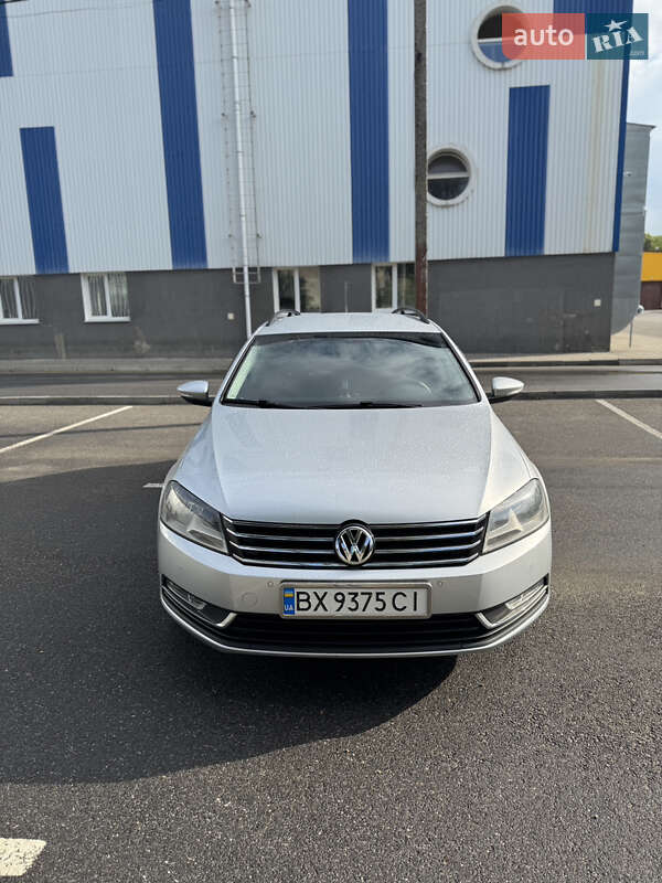 Универсал Volkswagen Passat 2013 в Хмельницком