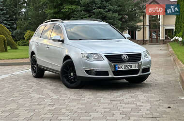 Універсал Volkswagen Passat 2010 в Сарнах