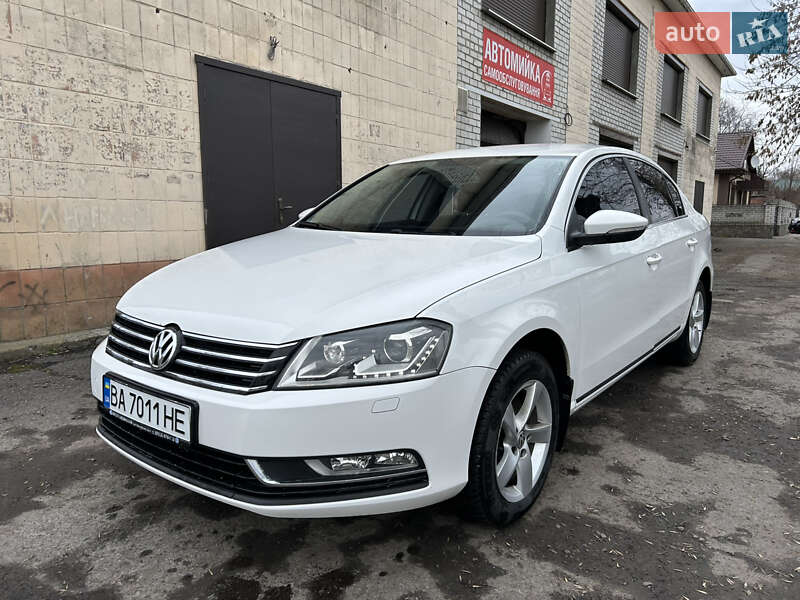Седан Volkswagen Passat 2012 в Семеновке