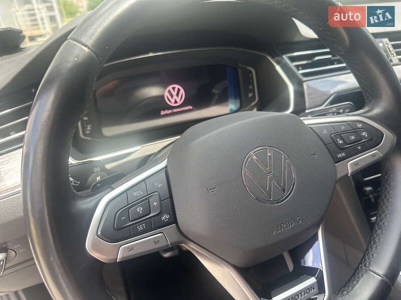 Седан Volkswagen Passat 2021 в Киеве
