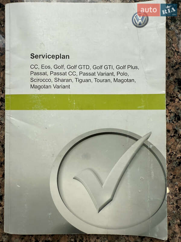 Универсал Volkswagen Passat 2010 в Ровно