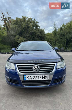 Седан Volkswagen Passat 2006 в Киеве