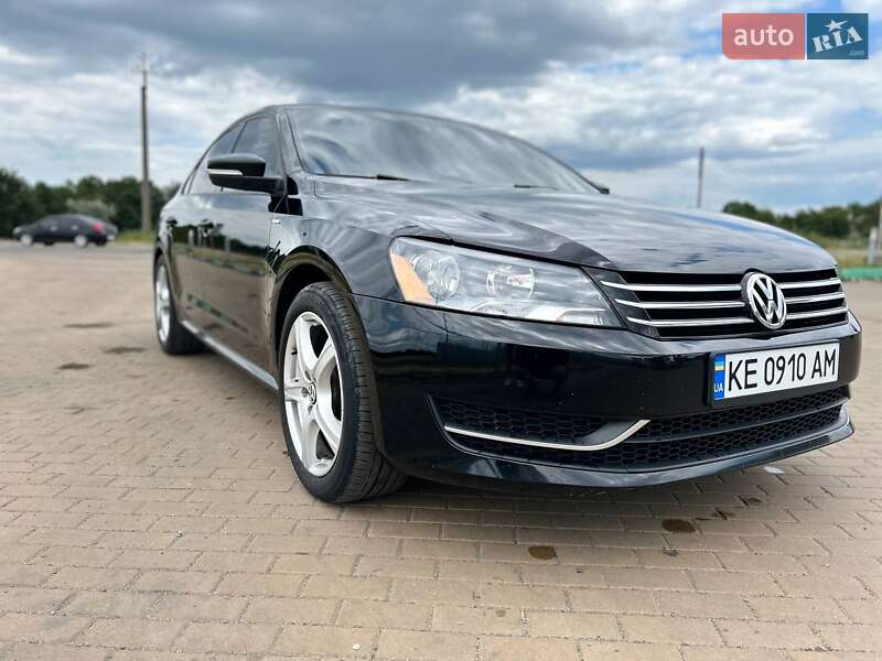 Седан Volkswagen Passat 2014 в Кам'янському