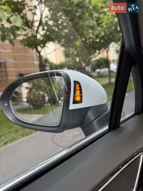 Седан Volkswagen Passat 2017 в Киеве