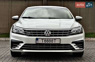 Седан Volkswagen Passat 2016 в Києві