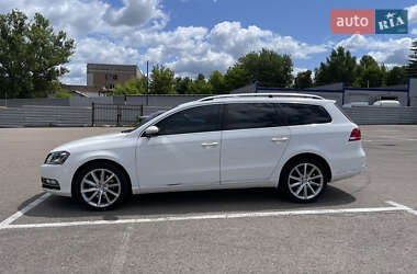 Універсал Volkswagen Passat 2011 в 