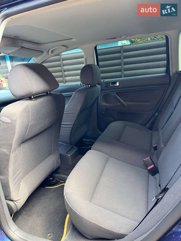 Універсал Volkswagen Passat 2005 в Гайвороні