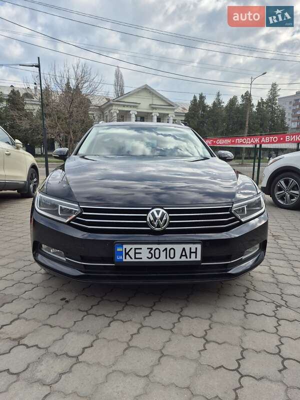 Універсал Volkswagen Passat 2015 в Дніпрі