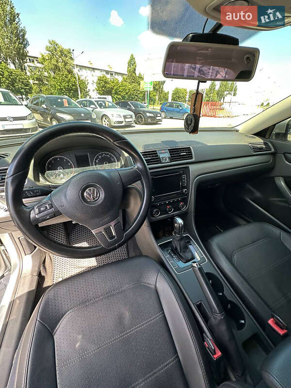 Седан Volkswagen Passat 2014 в Павлограде
