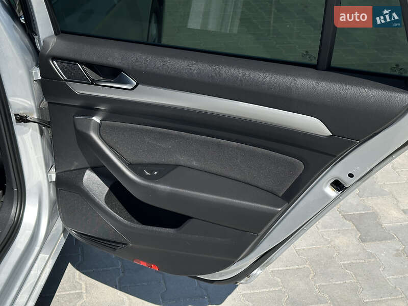 Универсал Volkswagen Passat 2018 в Дубно фото 29 Универсал Volkswagen Passat 2018 в Дубно
