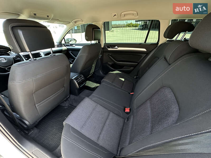 Универсал Volkswagen Passat 2018 в Дубно фото 35 Универсал Volkswagen Passat 2018 в Дубно