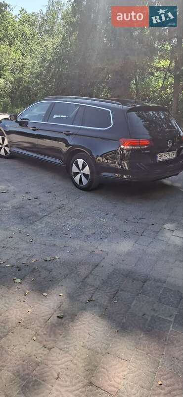 Универсал Volkswagen Passat 2016 в Тернополе