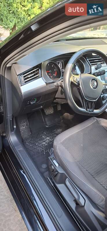 Универсал Volkswagen Passat 2016 в Тернополе