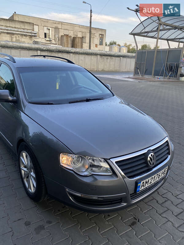 Универсал Volkswagen Passat 2006 в Житомире