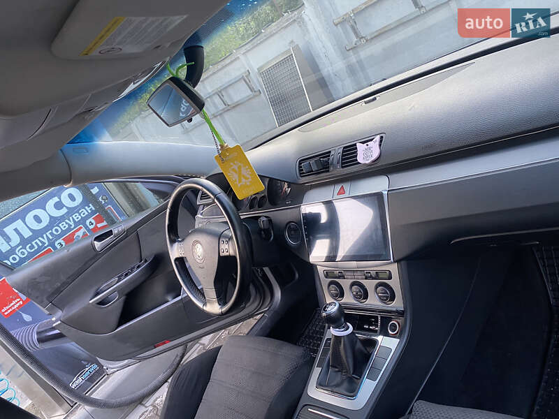 Универсал Volkswagen Passat 2006 в Житомире