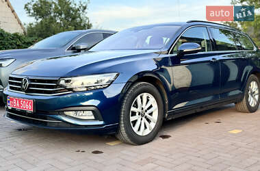 Универсал Volkswagen Passat 2021 в Виннице
