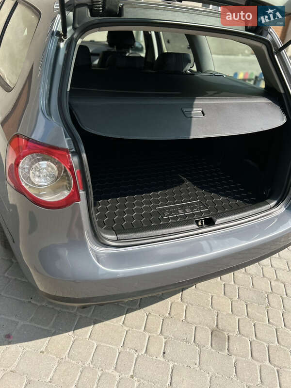 Універсал Volkswagen Passat 2005 в Тернополі
