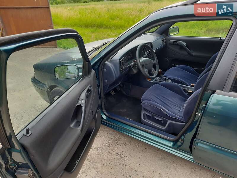 Универсал Volkswagen Passat 1996 в Мурованых Куриловцах