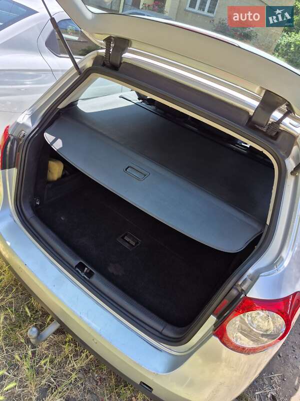 Универсал Volkswagen Passat 2006 в Ужгороде