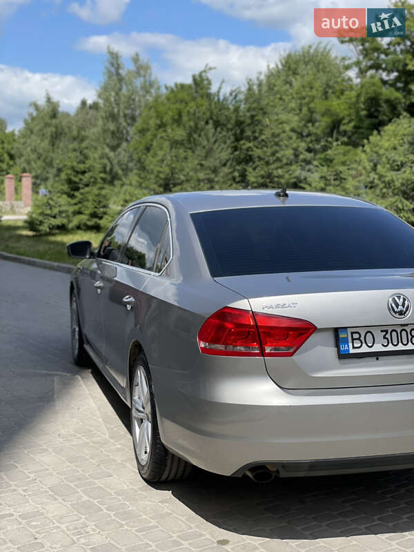 Седан Volkswagen Passat 2013 в Тернополі