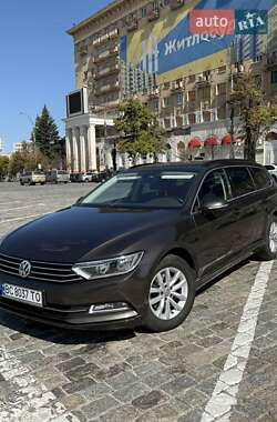 Універсал Volkswagen Passat 2017 в Харкові