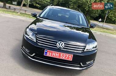 Універсал Volkswagen Passat 2010 в Луцьку
