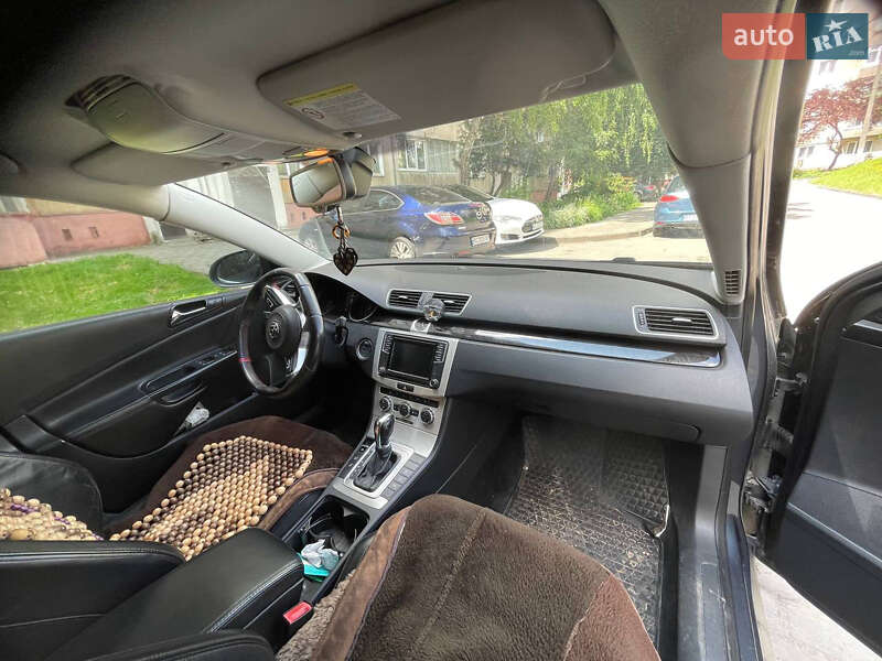 Универсал Volkswagen Passat 2010 в Львове