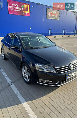 Седан Volkswagen Passat 2011 в Виннице