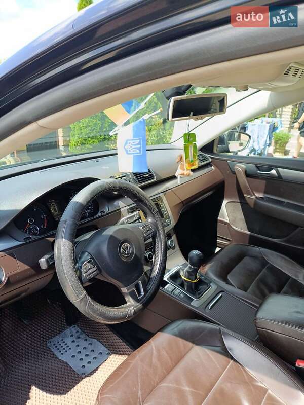 Универсал Volkswagen Passat 2010 в Старой Выжевке