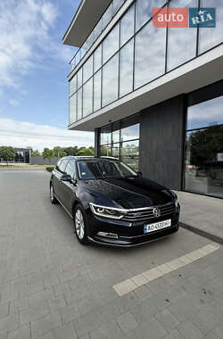 Універсал Volkswagen Passat 2015 в Ужгороді