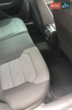 Універсал Volkswagen Passat 2014 в  фото 17 Універсал Volkswagen Passat 2014 в