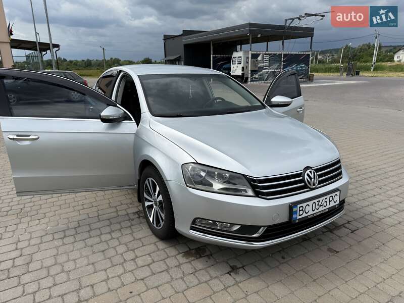 Volkswagen Passat 2011