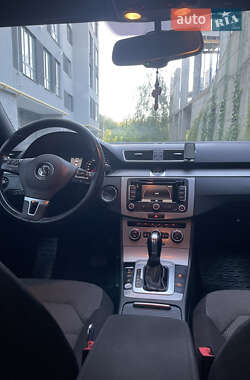 Универсал Volkswagen Passat 2012 в 