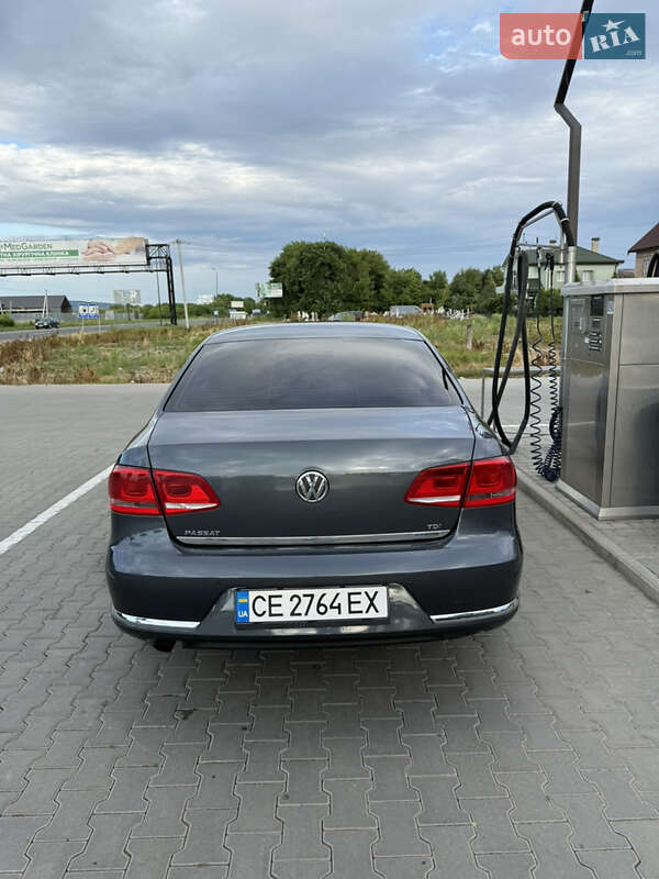 Седан Volkswagen Passat 2014 в Черновцах