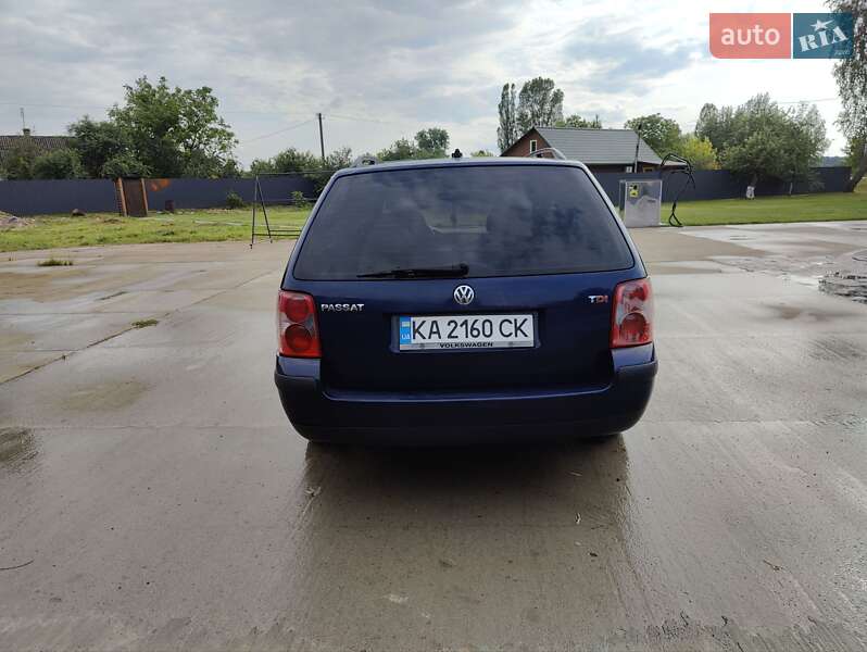 Універсал Volkswagen Passat 2003 в Житомирі