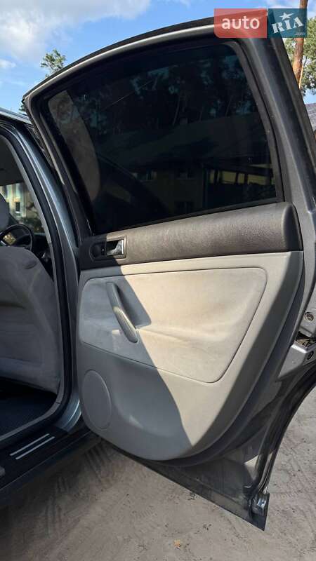 Седан Volkswagen Passat 2003 в Українці