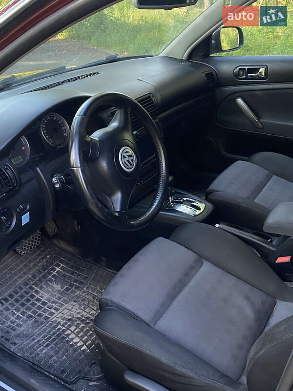 Универсал Volkswagen Passat 2003 в Костополе