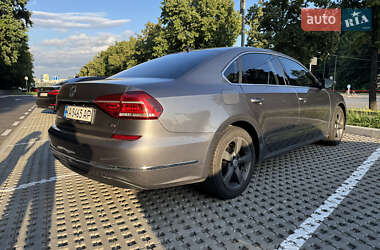 Седан Volkswagen Passat 2018 в Киеве