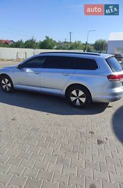 Универсал Volkswagen Passat 2016 в Одессе