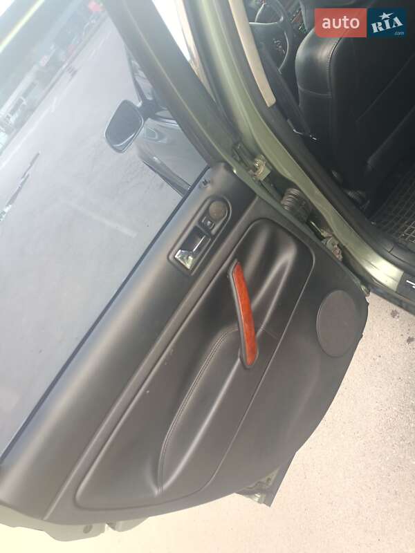 Седан Volkswagen Passat 2004 в Полтаві